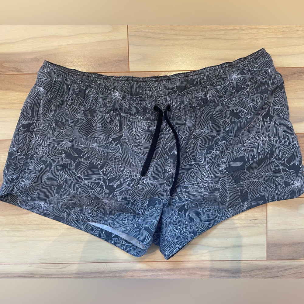 Prana Black Fronds Mariya Shorts